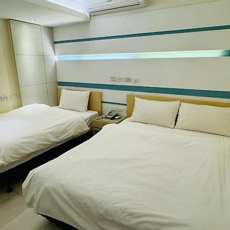 Kiwi Express Hotel - Kaohsiung Station Exterior photo